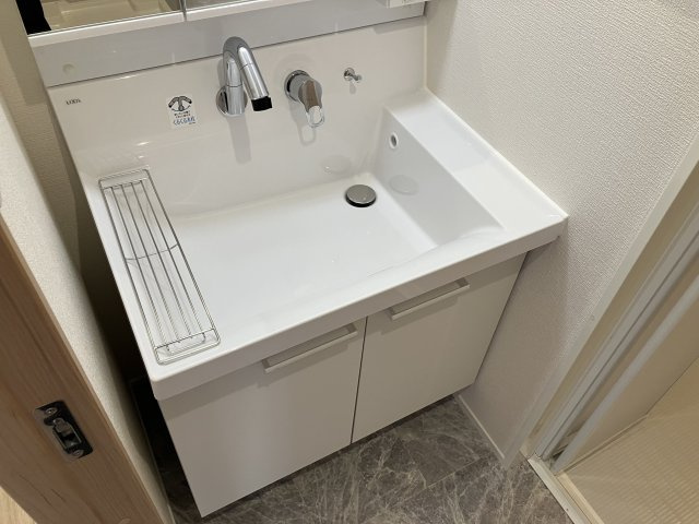 豊中市本町４丁目のアパートの洗面所