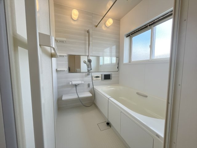 美里町　中古戸建の浴室