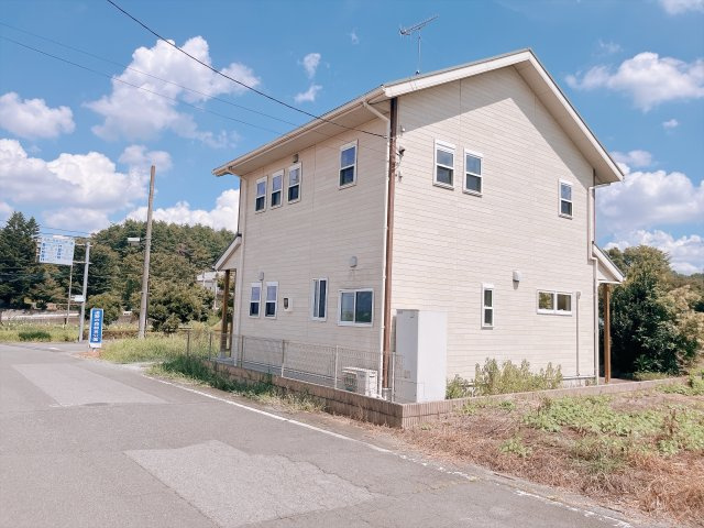 美里町　中古戸建の前面道路含む現地写真