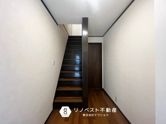 東大阪市衣摺4丁目の玄関|【リノベスト不動産】リフォーム・リノベーションのご相談も承ります♪
