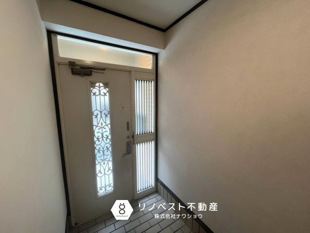 東大阪市衣摺4丁目の玄関|【リノベスト不動産】テナント（事業用）物件のご紹介も可能です。事務所移転・新規開業等お気軽にご相談ください♪
