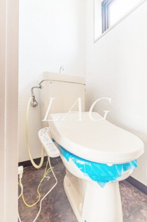 【トイレ】 | ロイヤルハイツ中川 | トイレです。