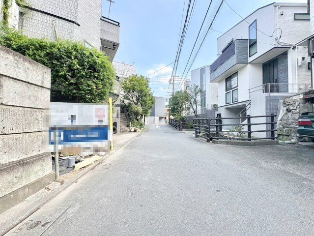 大田区上池台3丁目　新築戸建の前面道路含む現地写真|2026.08.09撮影

現地ご見学希望・資料請求などお気軽にお問い合わせ下さい！
03-5990-5201