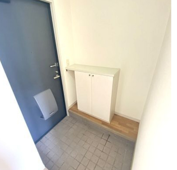 熊本市北区飛田２丁目のアパートの玄関|収納もある玄関です