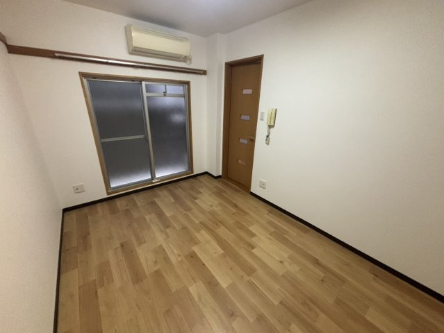 【寝室】
