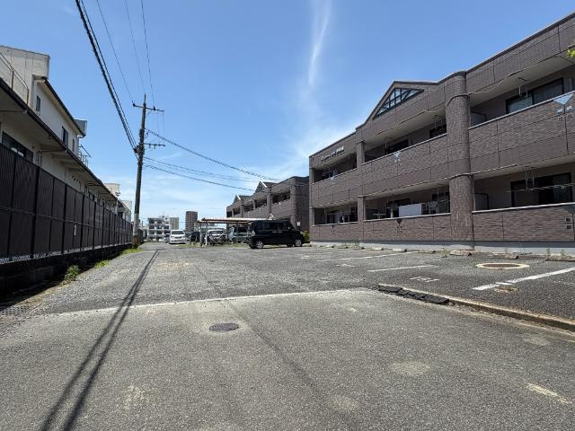 Ｇｒａｎｄ　Ｆｉｅｌｄ　参番館の外観|外観写真（昼）