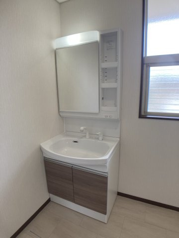 松本市笹賀の独立洗面台
