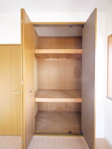 メゾン福泉の収納|写真は別の部屋のものです。