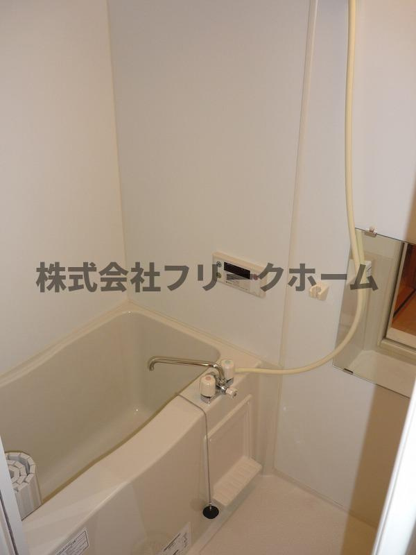 三鷹市下連雀７丁目の賃貸マンションの浴室
