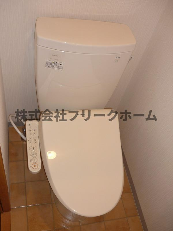 三鷹市下連雀７丁目の賃貸マンションのトイレ