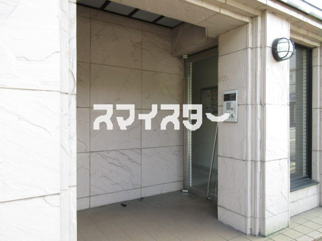 第二藤ビルのエントランス