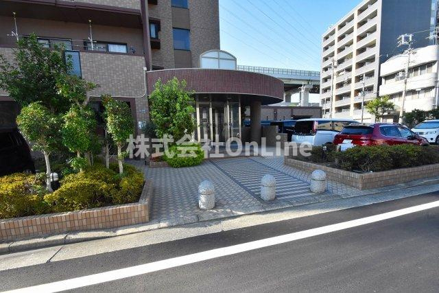 【エントランス】 | リアライズ吉田（旧グランドゥール西岡）
