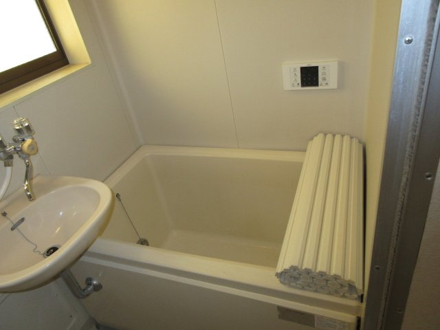 スエヒロハウスの浴室|別部屋の参考写真です。