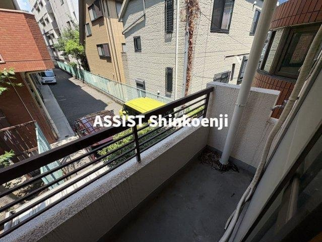 コーポあかねのバルコニー|別号室の参考写真です