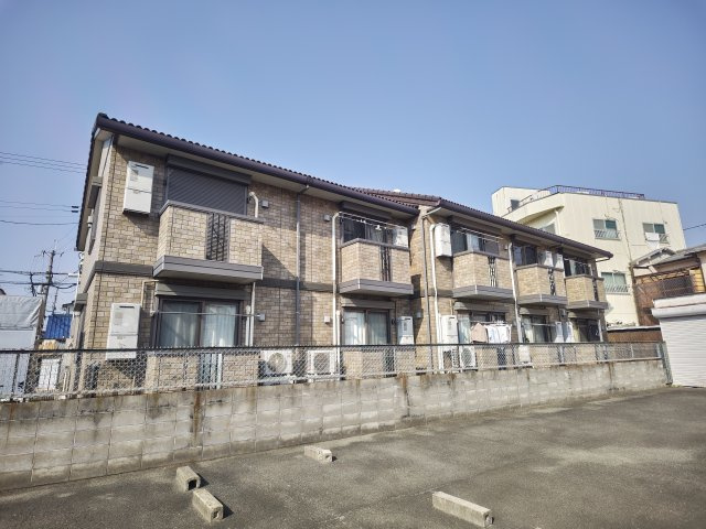 メゾンジュネスの外観