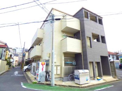 ラプソ一之江の外観