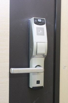 【セキュリティ】ビッグパレス南4条 