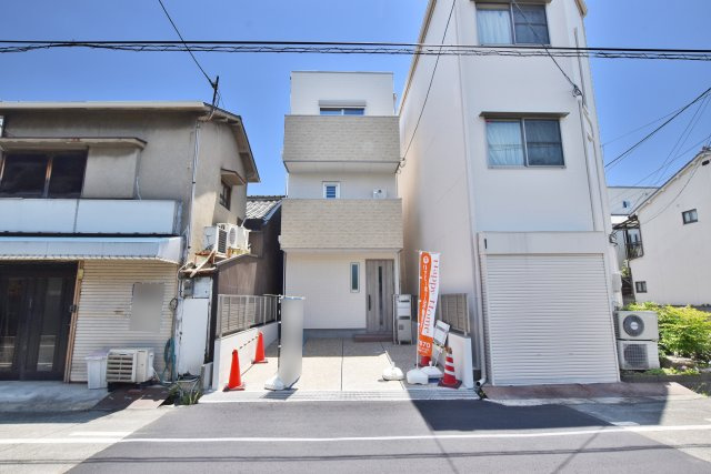 エムズガーデン西難波町4丁目新築一戸建│3SLDK+並列駐車2台可