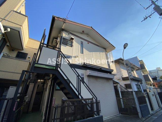 中野区中央２丁目のアパートのロビー