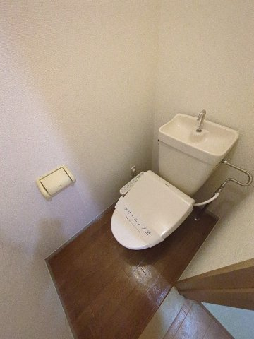 ホワイトハイム御園のトイレ