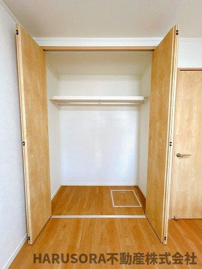 東大阪市昭和町　３階建の収納