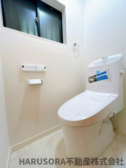 東大阪市昭和町　３階建のトイレ