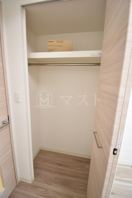 プレサンス心斎橋レヨンの収納