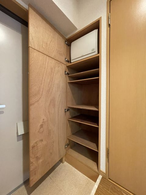 スカイコート文京茗荷谷の玄関