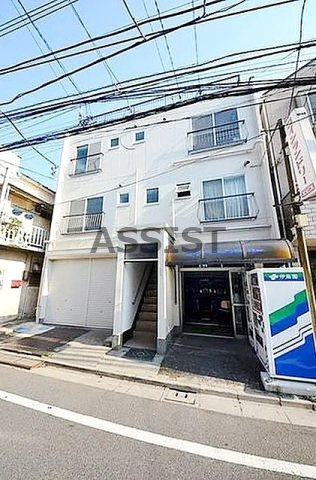大越ビルの外観