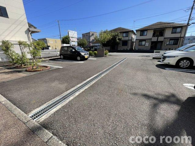 ハーモニーＡの駐車場