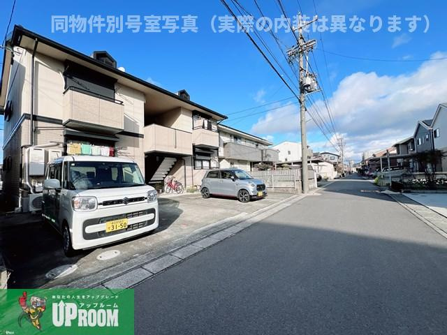 メゾン久遠Ⅱの駐車場