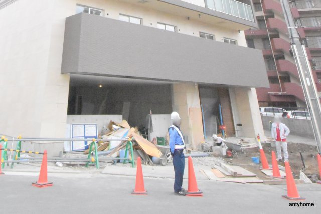 セオリー大阪ルチア　仲介手数料無料のエントランス