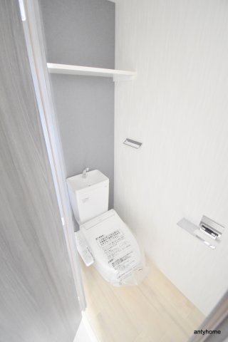 セオリー大阪ルチア　仲介手数料無料のトイレ