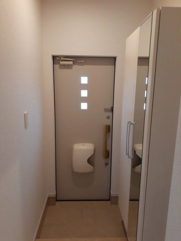 スリジエ　リアン　セカンド　Ｂの玄関