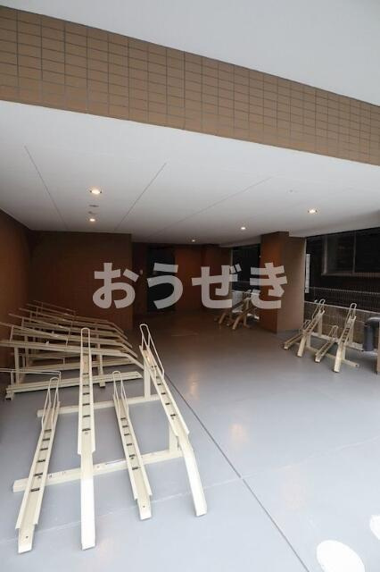 ＭＡＸＩＶ横浜南ＤＵＥの駐車場|駐輪場