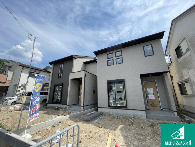 京都市伏見区日野西大道町　新築一戸建ての外観|現在建築中！落ち着いた街並みで新生活を始めることが出来そう！周辺の物件も併せてご紹介させて頂きます！