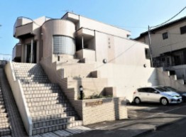 ジョイフル中山三番館の外観