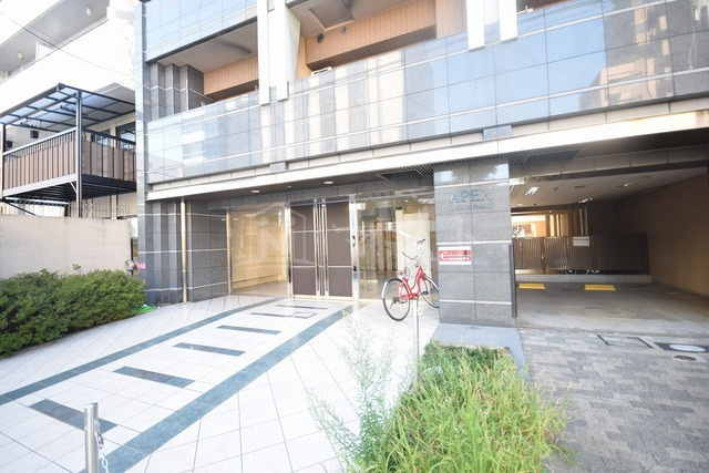 エイペックス上本町のエントランス