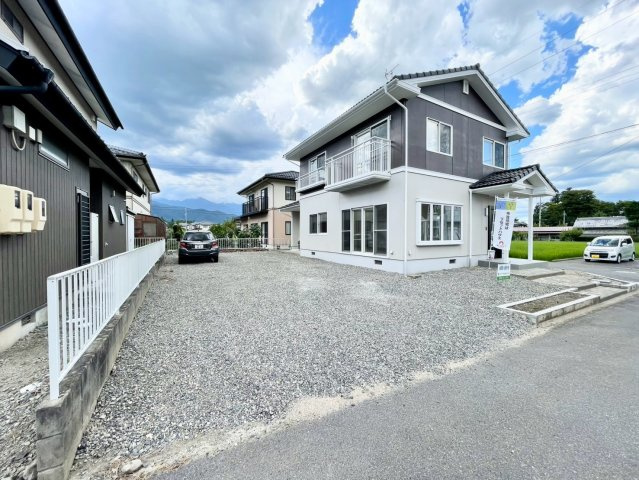 安曇野市三郷明盛の駐車場