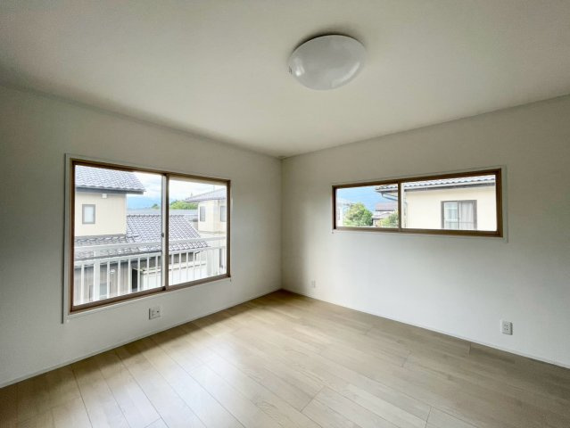 安曇野市三郷明盛の洋室