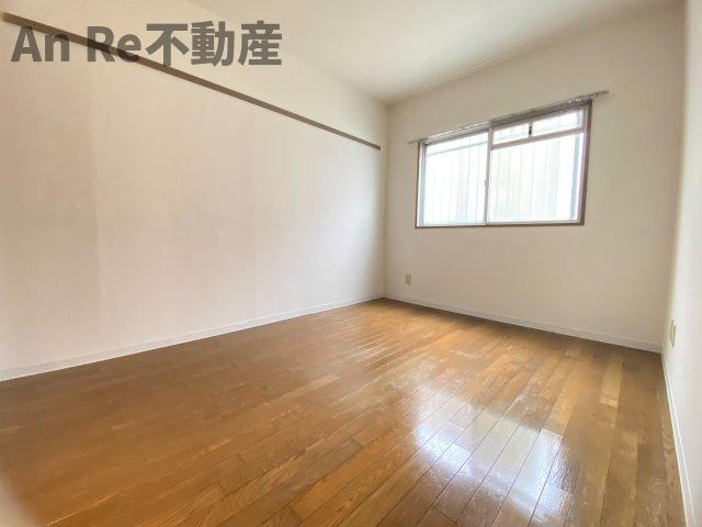 グリーンヴィレッジ東川口の洋室