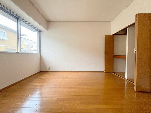 ハイツ小松の居間・リビング