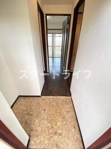 大阪市東淀川区東中島４丁目の賃貸マンションの玄関