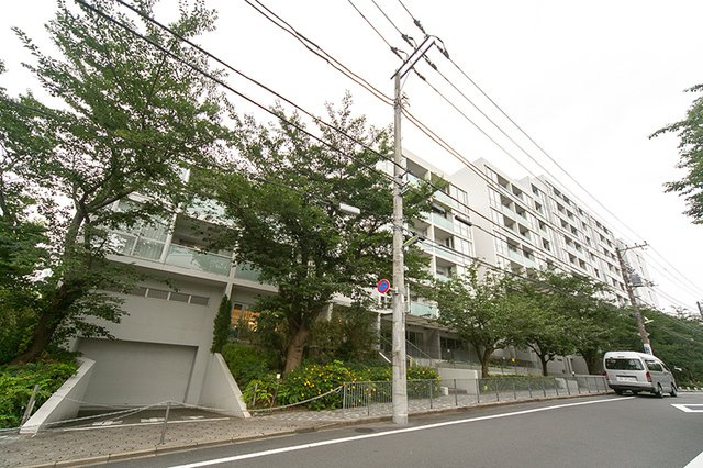 ガーデニエール砧レジデンスの外観|落ち着いた雰囲気の外観です