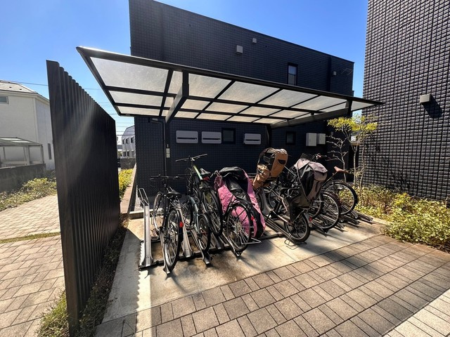 アヴァンスKのその他共用部分|★屋根付き自転車駐輪場