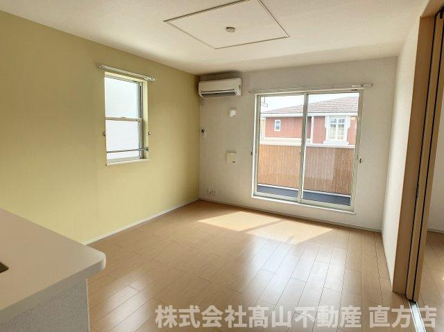 北九州市八幡西区木屋瀬東４丁目のアパートの居間・リビング