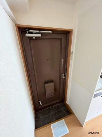 メゾンドール天神橋　仲介手数料無料の玄関