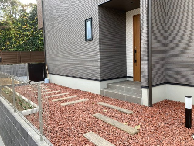 富里日吉倉戸建の庭