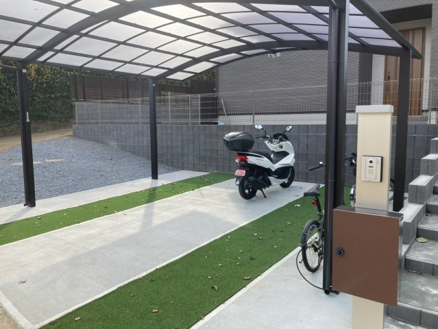 富里日吉倉戸建の駐車場