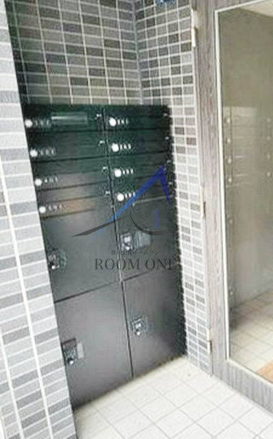 サザンフロント新富町のその他共用部分|集合ポスト、宅配ボックスです。